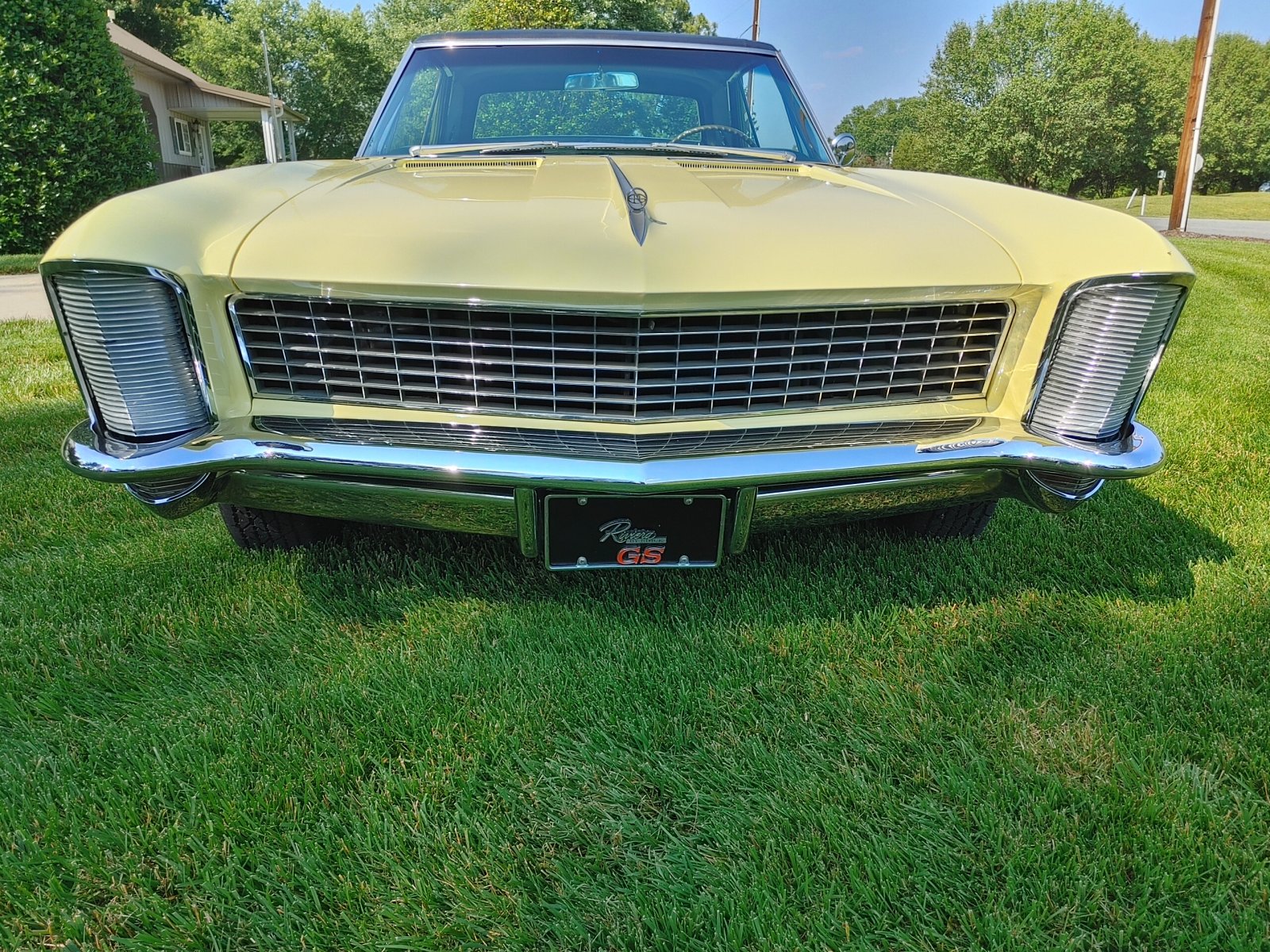 1965 Riviera front.jpg