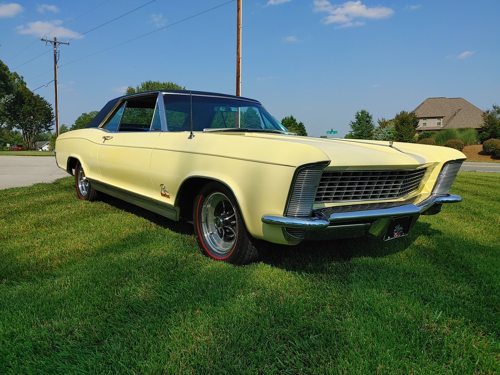 1965 Riviera side.jpg