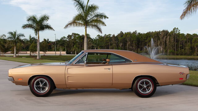 1969-dodge-charger-rt-se-2.jpg