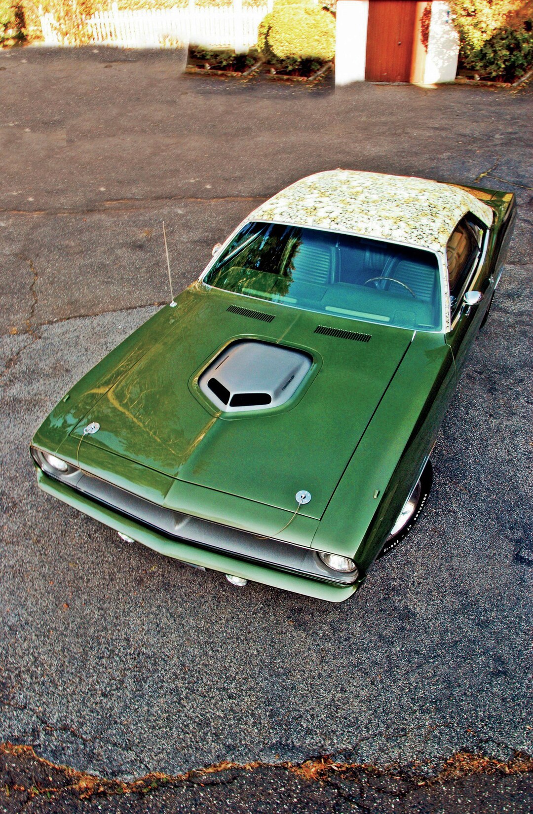 1970-plymouth-barracuda-hemi-hood-above.jpg