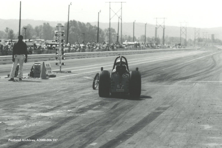 1972-jul_dragster-on-portland-international-raceway-pir-track_a2000-006-187.jpg