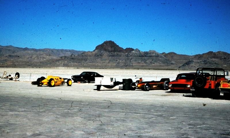 1974 - #543 in the pits (by Richard McFarland).jpg