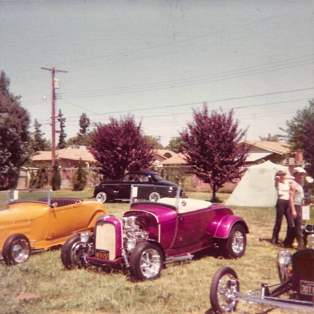 (1974) Billy B’s ‘29 Hiboy next to Guasco’s AMBR-winning Hiboy.jpg