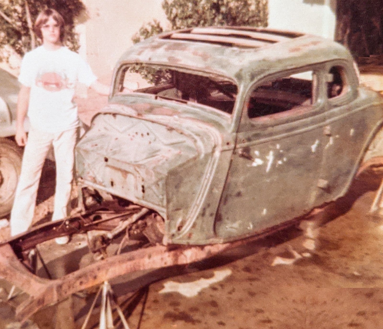 1976 Photo 34 Five W 2.jpg
