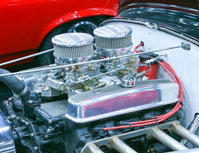 1bigblock8int.JPG