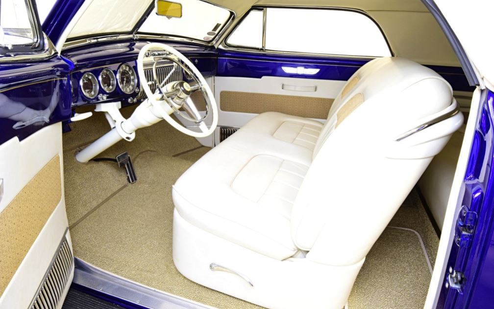 1elegant 1947 Cadillac - Kevin Anderson7 plush.JPG