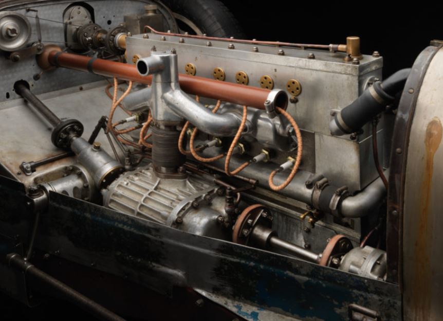 1engine 1930 bugatti type 35 2.JPG