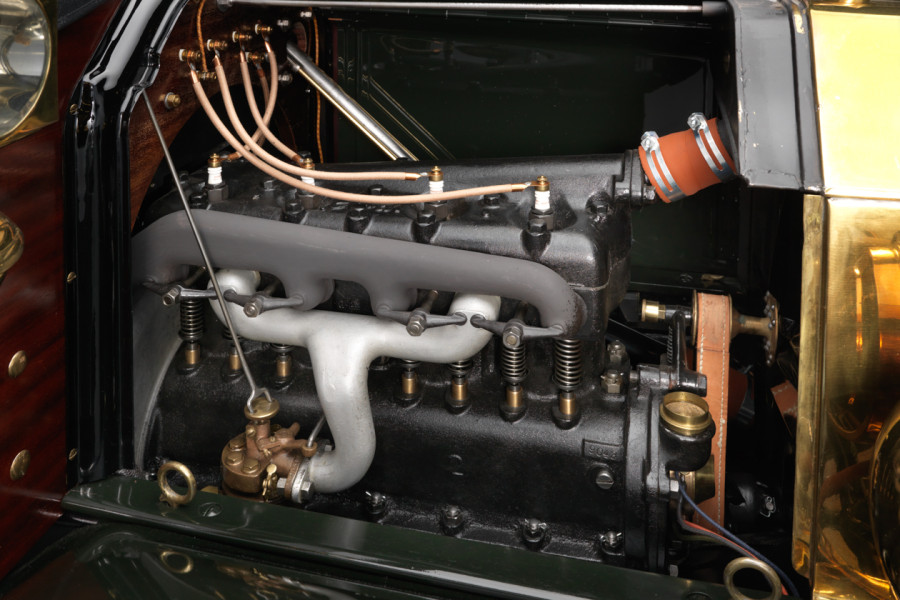 1engine Ford-Model-T-Touring.jpg
