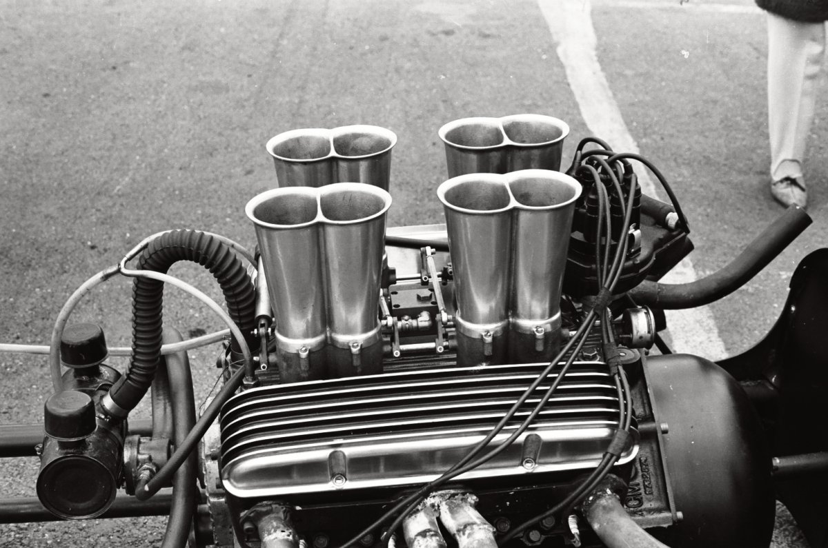 1smallblock dover2 int.jpg