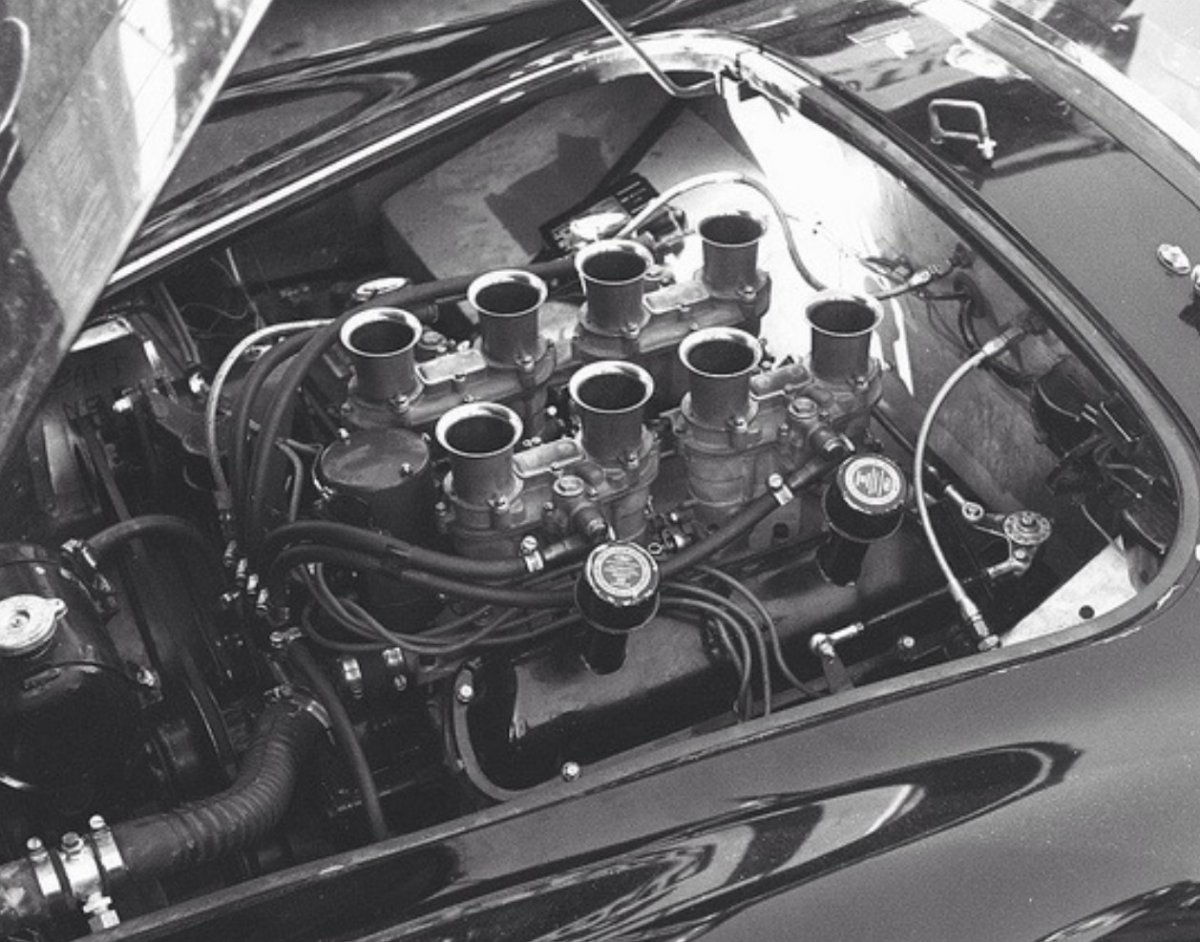 1smallblock1 cobra comp int.jpg