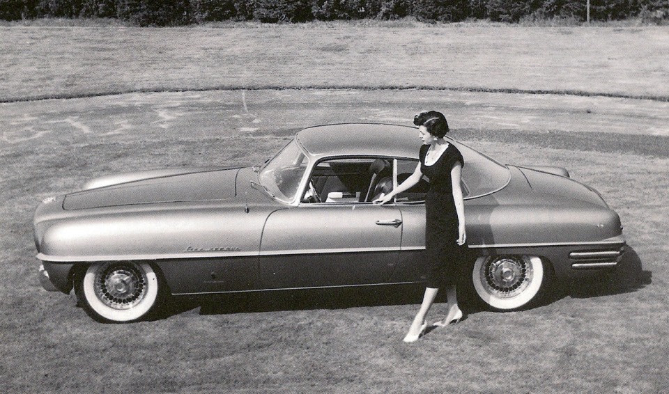 2 - 1954 Dodge Firearrow III Sports Coupe.jpg