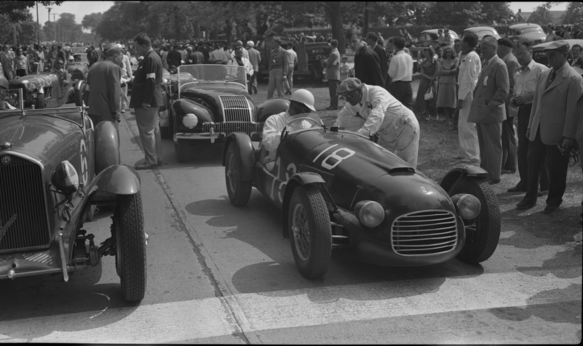 2.-Cunningham-Ferrari-166-Spyder-Bridgehampton-LI-1949-001.jpg