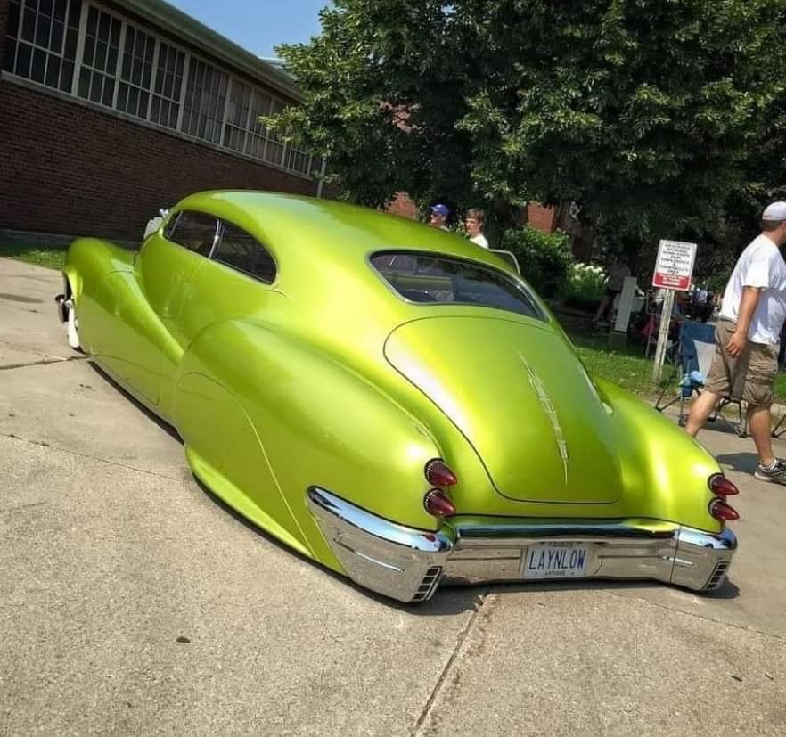 2 CUSTOM (167C).jpg
