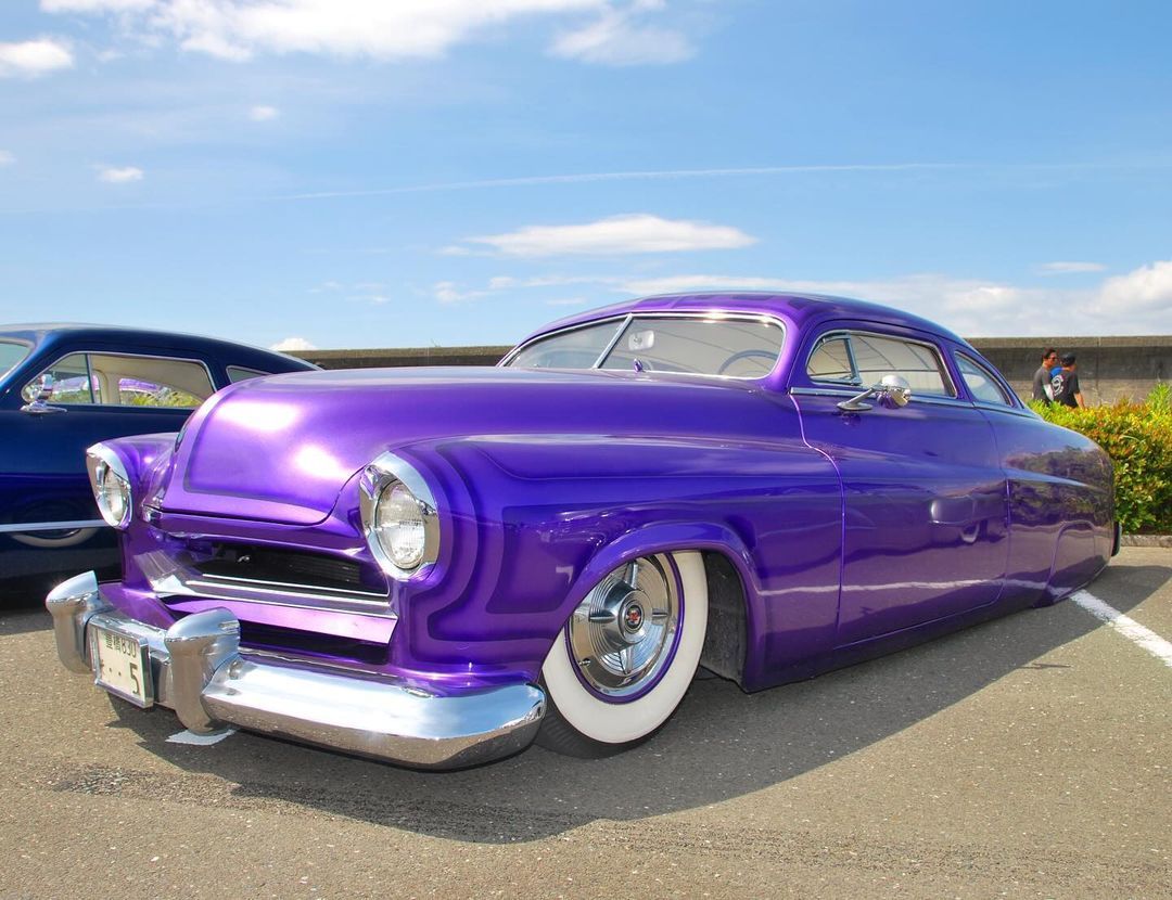 2 CUSTOM (301).jpg