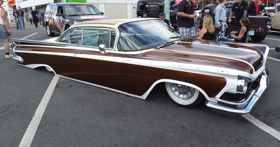 2 CUSTOM (442).jpg