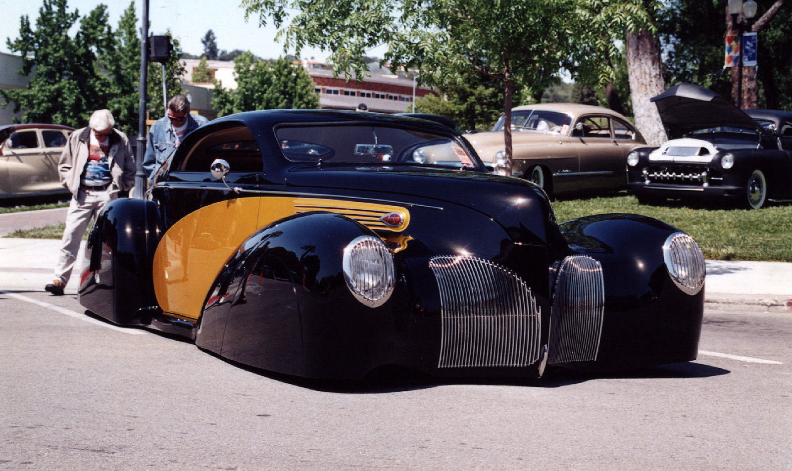 2 CUSTOMS BY HOWARD (94).jpg