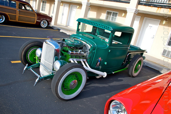 2011StrayKat5000094-M.jpg