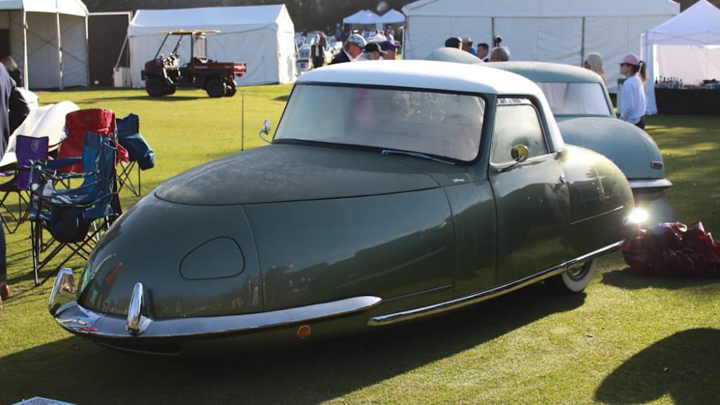 2022 'The Amelia' Concours d'Elegance Davis Divan Three-Wheeler Class (by Zac Palmer) (3).jpg