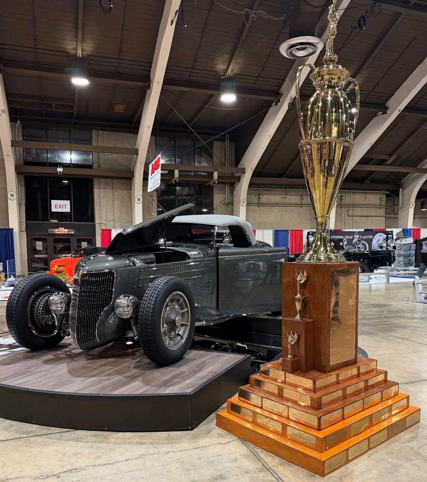 2025 AMBR with 9ft trophy (2).jpg