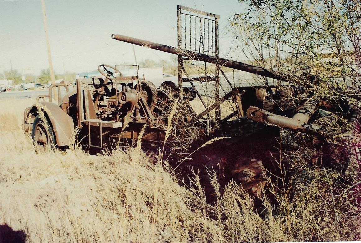 20's White winch trk.jpg