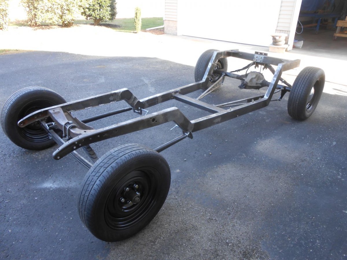 261 112717 Rolling chassis  rolled outside DSCN1584.JPG