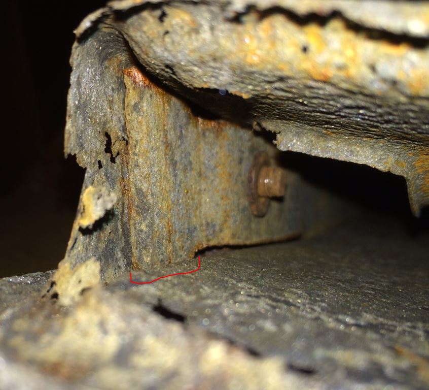 27_roadster_door_hinge_support.JPG