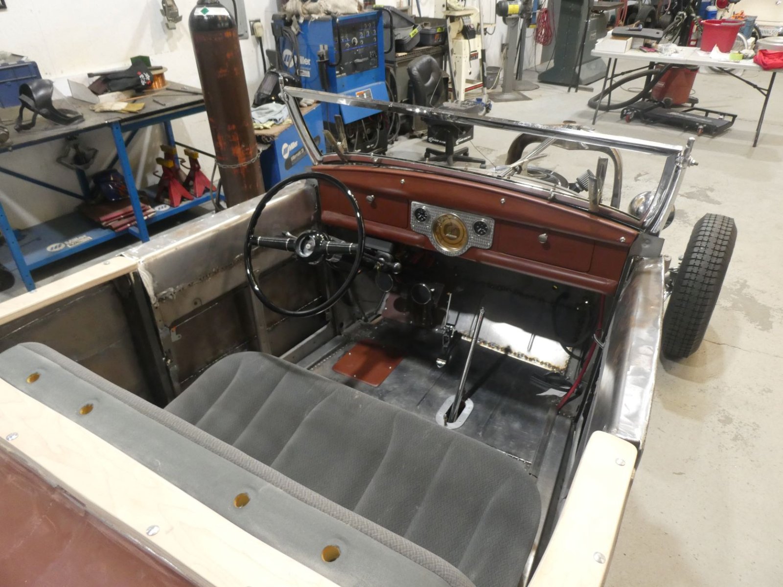 28 Roadster dash.JPG