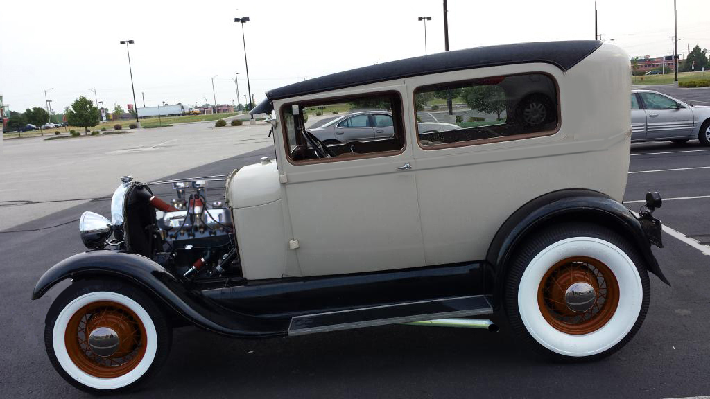 28 sedan.jpg