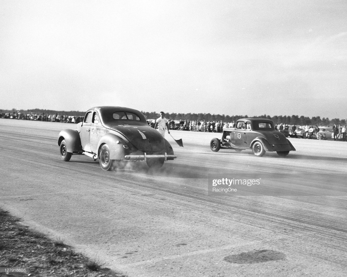 29 1958 A pair of two-door.jpg