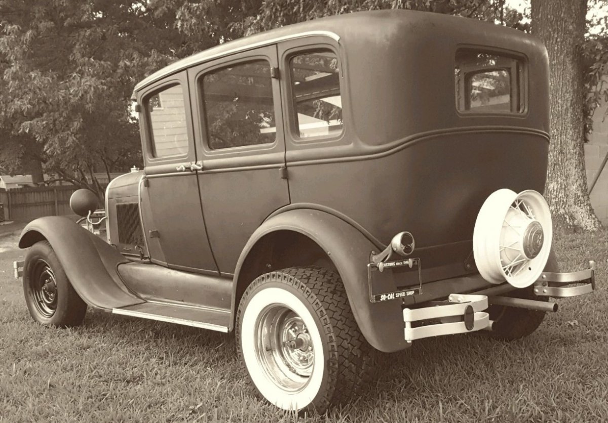 29 Sedan BkSide.jpg