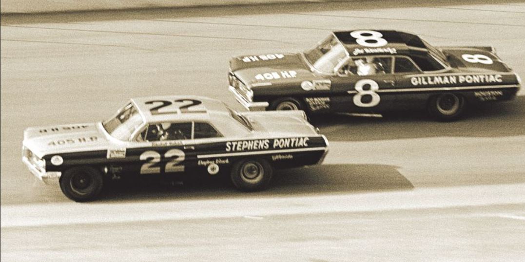 29a Fireball Roberts (#22) won.JPG