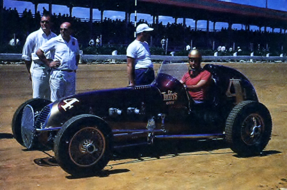 2x-8-c-w brown wg 1950.jpg