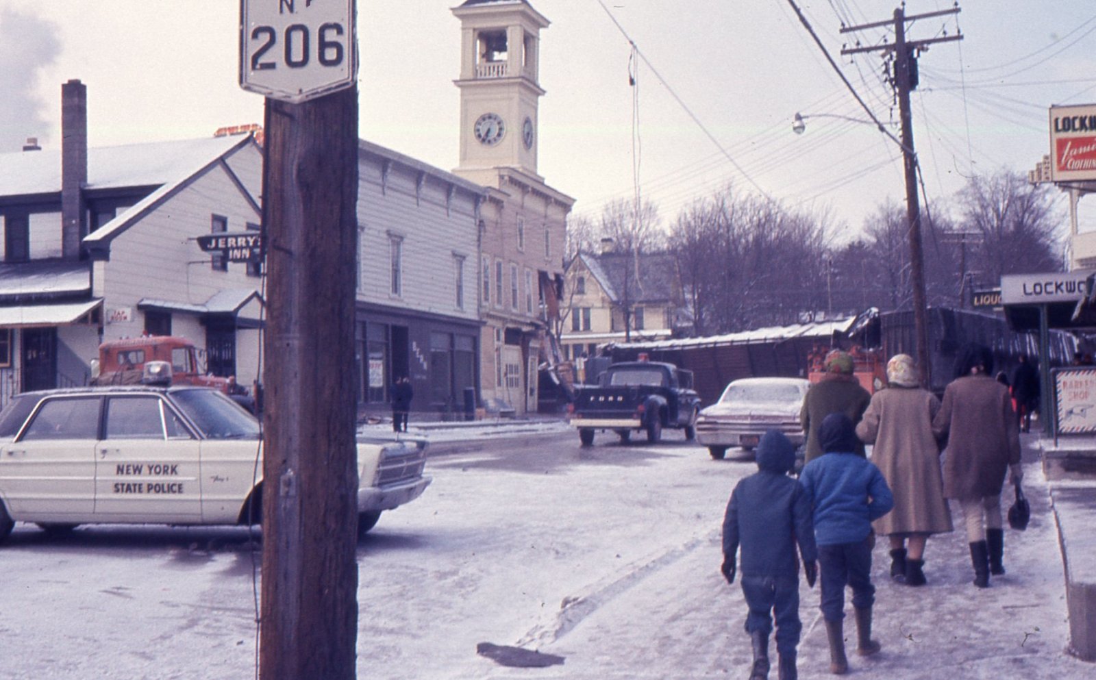 3 2 1E.jpg