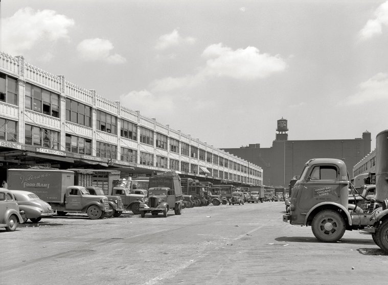 3 4 CHICAGO PRODUCE MARKET 1941.jpg