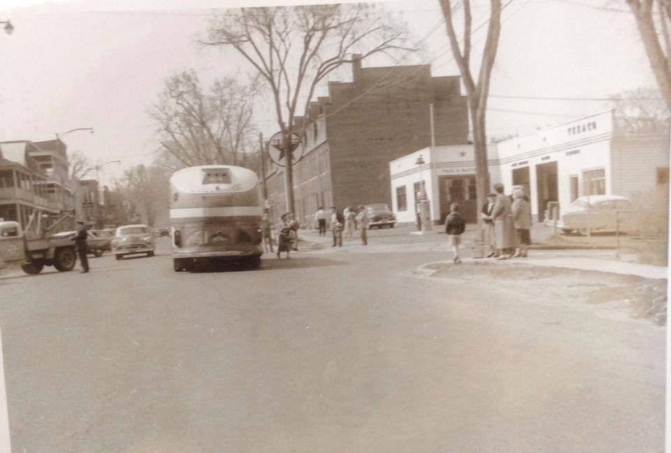 3 9 9A4 MONTAGUE MA.jpg
