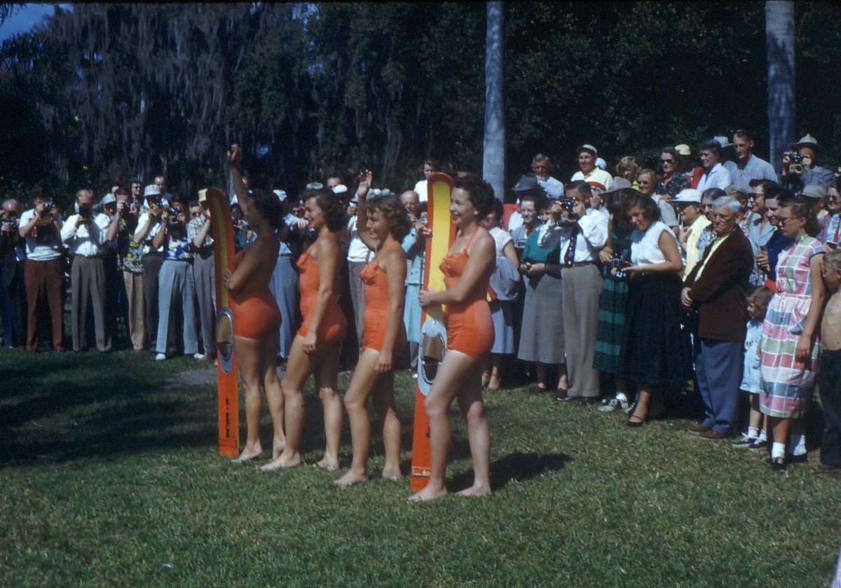 3 9 CYPRESS GARDENS.JPG