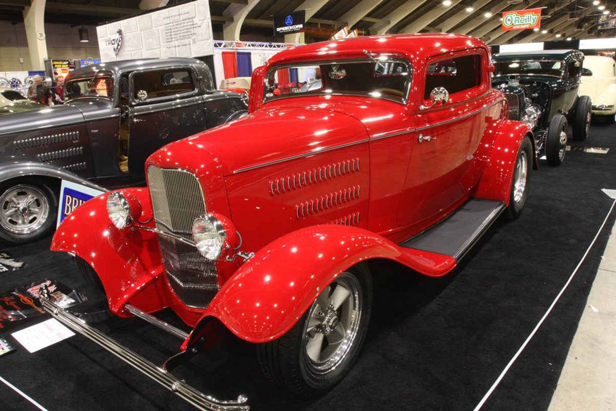 3 window lov005-sro-160200-GNRS-Top-100-1932-Ford-Coupe-red.jpg