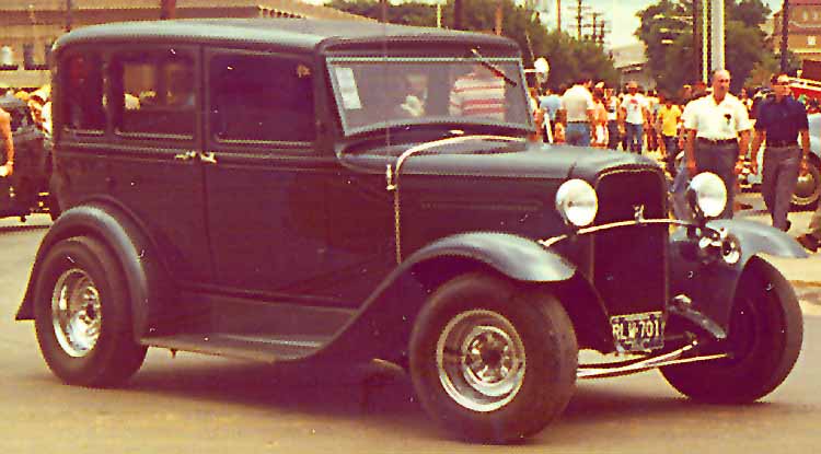 31Sedan1975.jpg