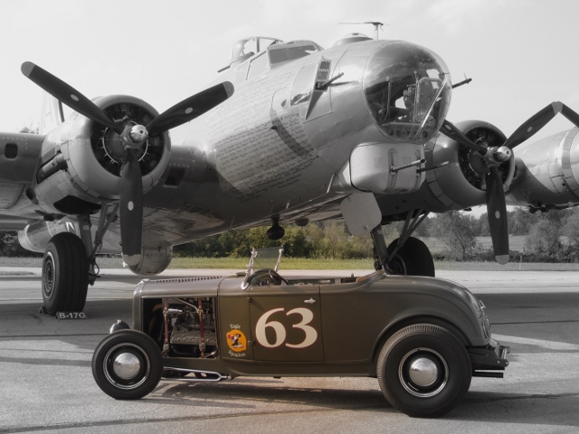 32 & B-17  Pic.jpg