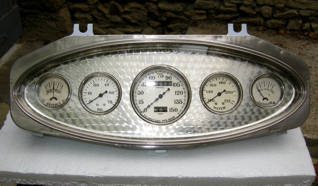 32 Chry panel 3.jpg