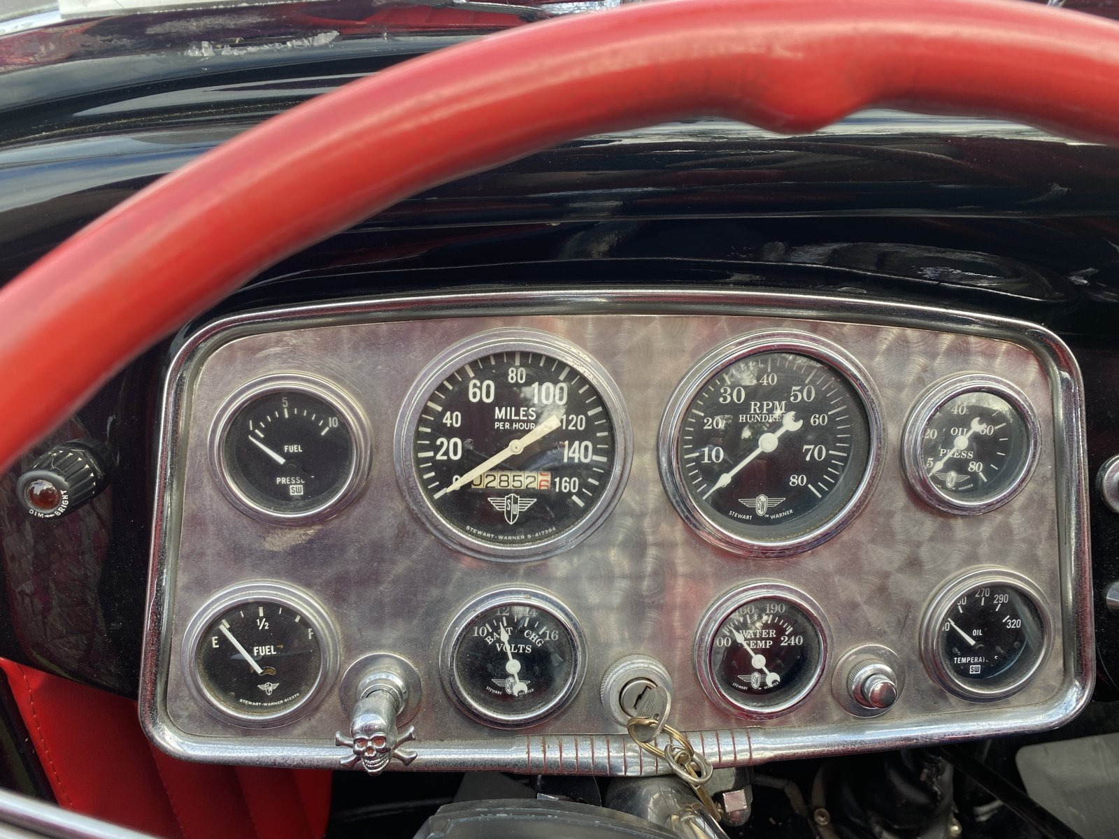 32 Roadster Dashboard 9.JPG