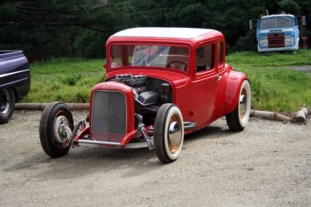 32Coupe reversed.jpg