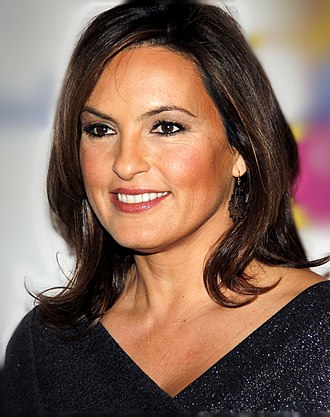 330px-Mariska_Hargitay_at_Shubert_Theatre_in_NYC,_November_2011.jpg