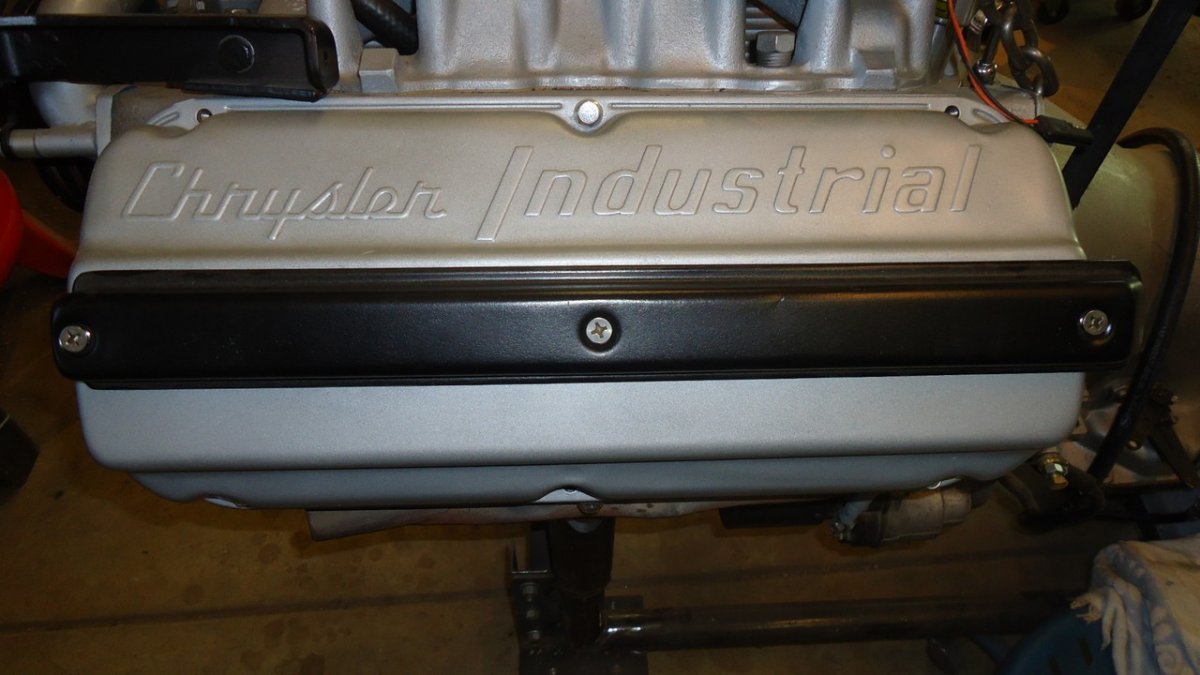 331 HEMI Chrysler Industrial valve cover_2.JPG