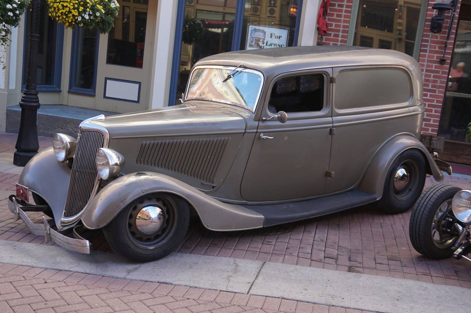 34 Ford Tan Faux Delivery.jpg