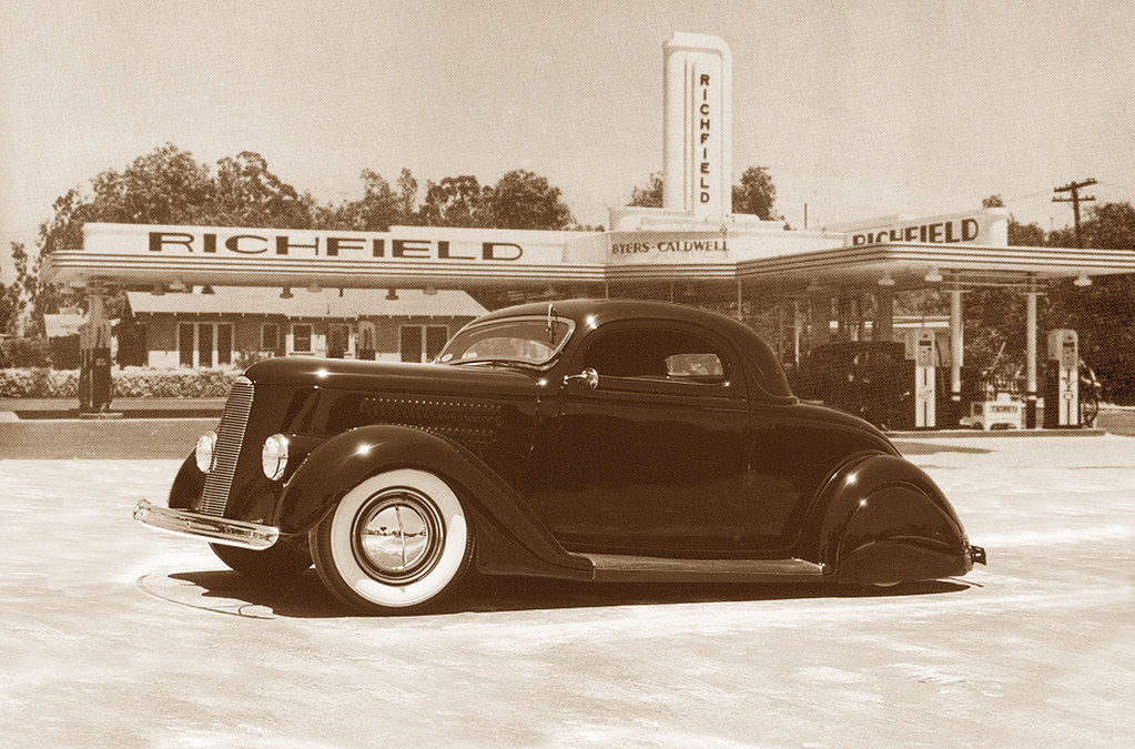 36 Ford coupe Richfield gas.jpg