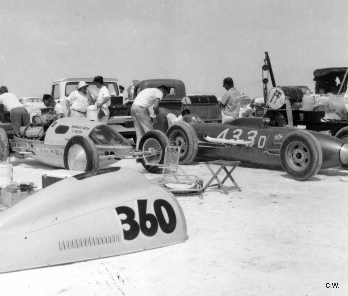 #360D & #433D Lakesters in pits (Craig Wise archives).jpg