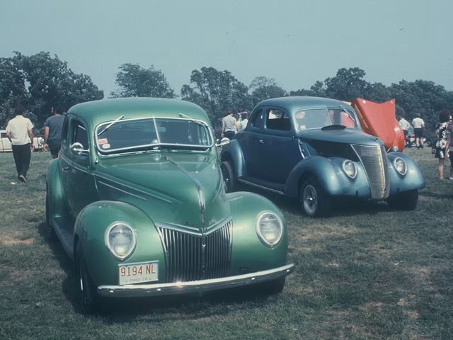 37 Coupe and 39 Deluxe Peoria first nats.jpg