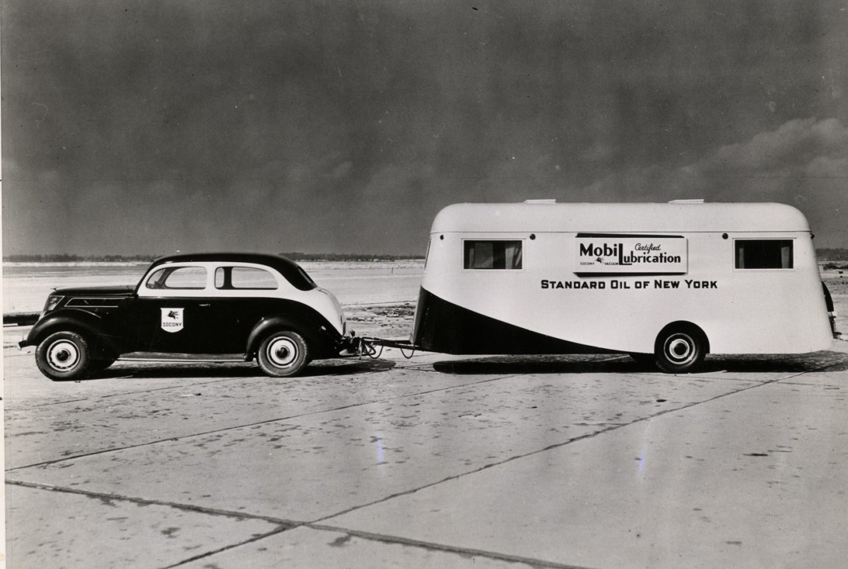 37FordMobilTrailer.jpg