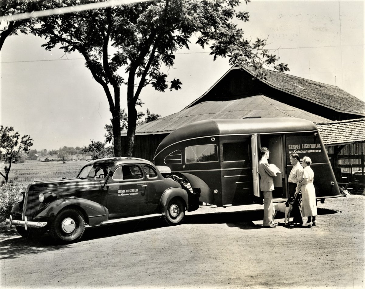 37PontiacElectrolux.jpg